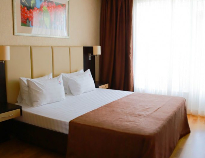 4-мест. 3-комн. апартаменты, корп. &quot;Коралл&quot; - СКК «Адлеркурорт» (корпус «Коралл»)