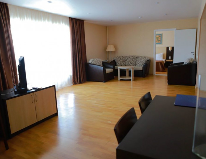 4-мест. 3-комн. апартаменты, корп. &quot;Коралл&quot; - СКК «Адлеркурорт» (корпус «Коралл»)